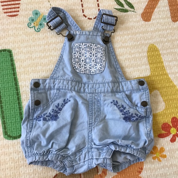 Bundle & Save! 3-Piece Set - Picture 6 of 8